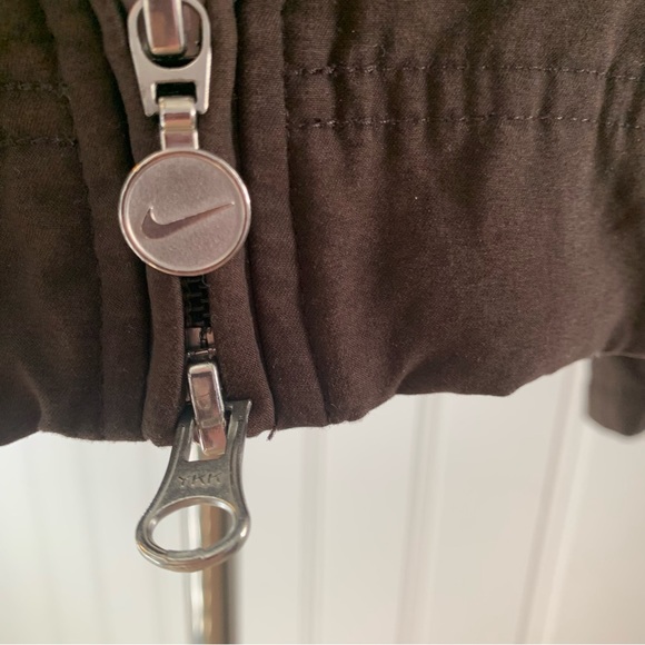 Nike light weight athletic workout jacket - Picture 6 of 11